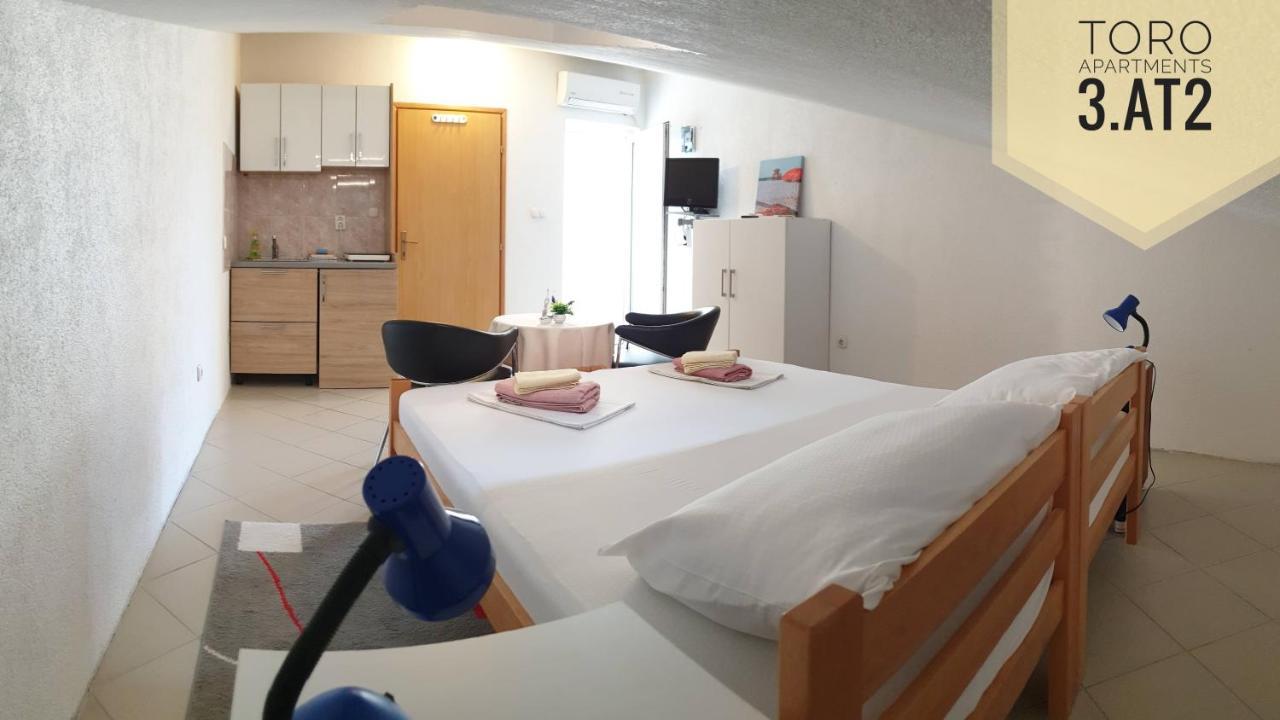 Apartments Toro Pag Town Zewnętrze zdjęcie