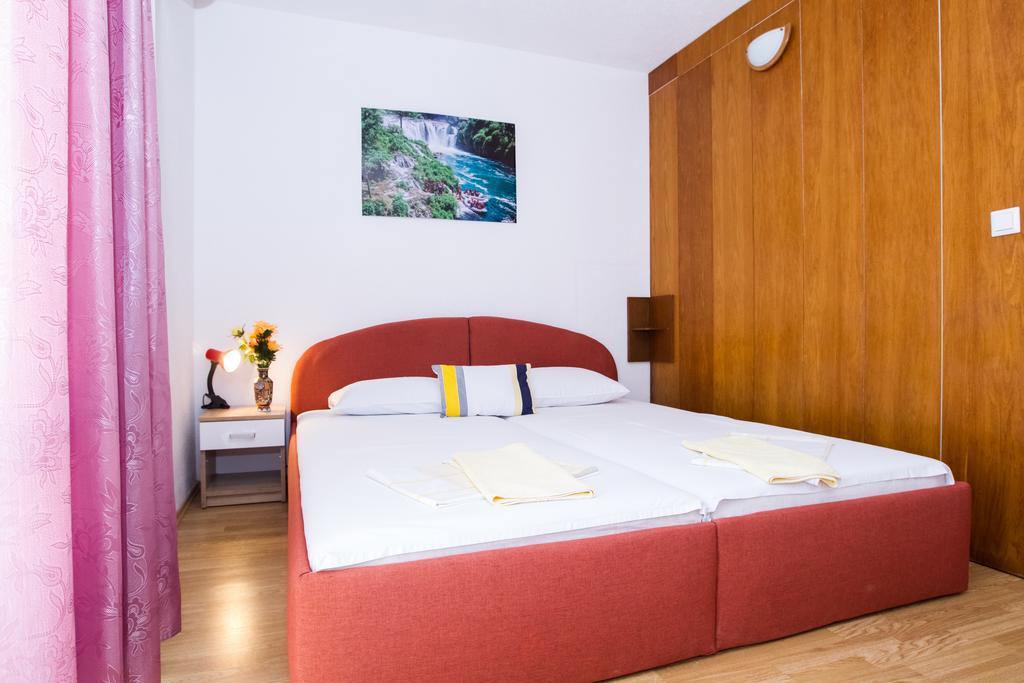 Apartments Toro Pag Town Zewnętrze zdjęcie